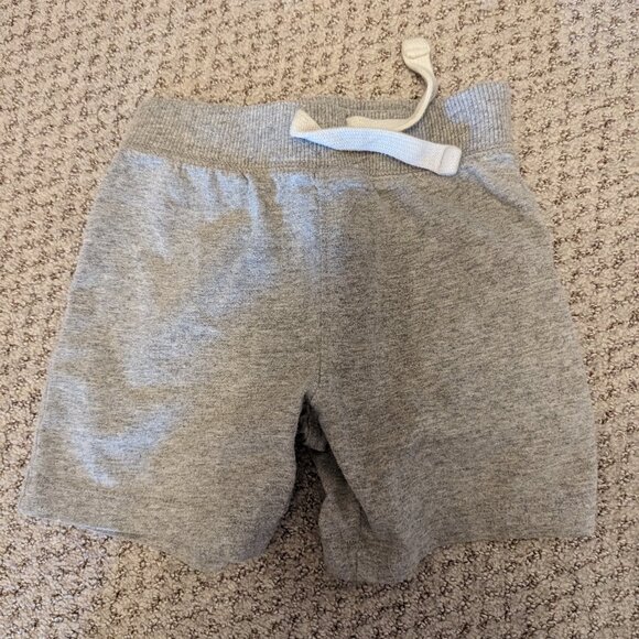 5 pairs of 2t shorts - Picture 7 of 10